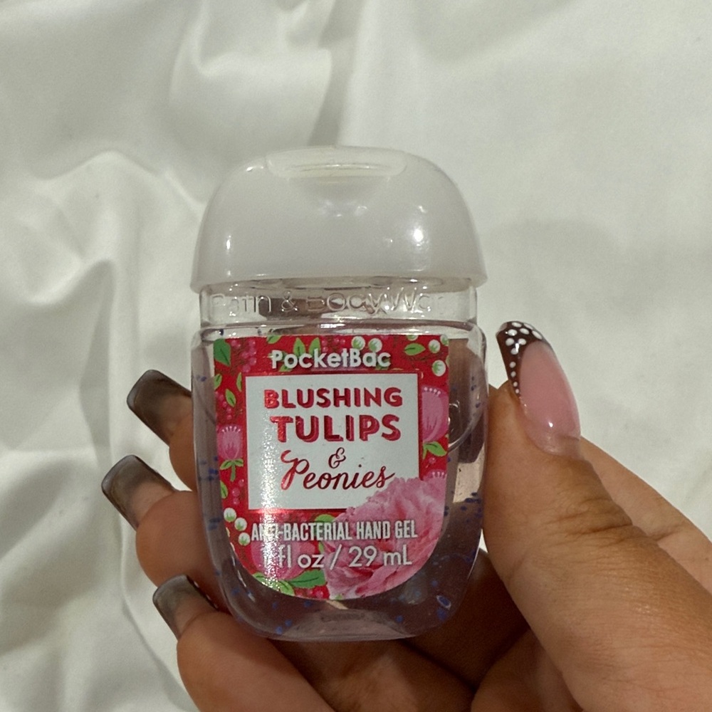 Bath & Body Works Blushing Tulips & Peonies Hand Gel